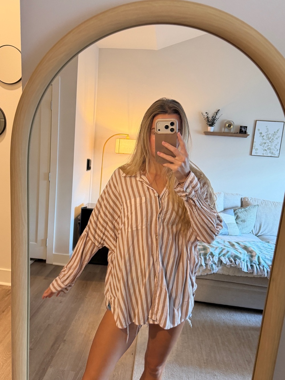 American Eagle Outfitters Striped Button-Down Shirt in Beige and White